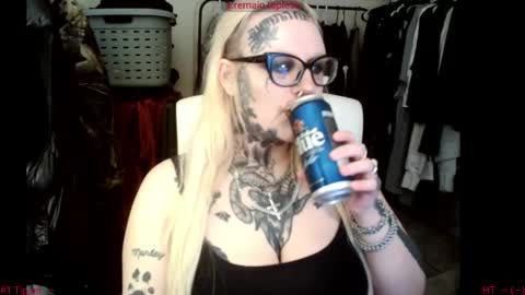Snapshot of grindhouseho chatting on 04-19-26, 03:39 Grindhouse online show from 04-19-26, 03:39