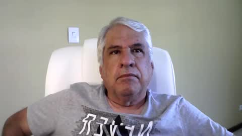 Snapshot of grisa01 chatting on 02-08-25, 01:01 grisa01 online show from 02-08-25, 01:01