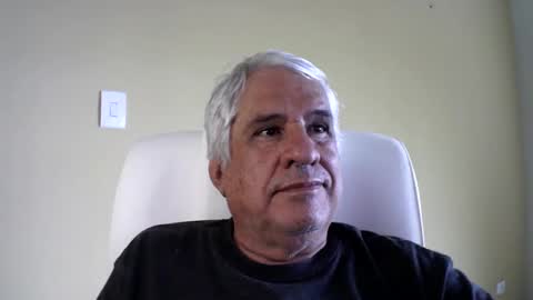 Snapshot of grisa01 chatting on 02-11-25, 12:37 grisa01 online show from 02-11-25, 12:37