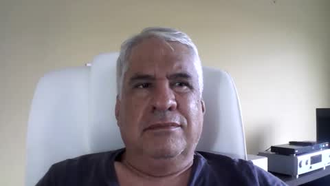 Snapshot of grisa01 chatting on 02-12-26, 01:39 grisa01 online show from 02-12-26, 01:39