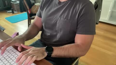 Snapshot of grnin9 chatting on 10-28-25, 05:15 grnin9 online show from 10-28-25, 05:15