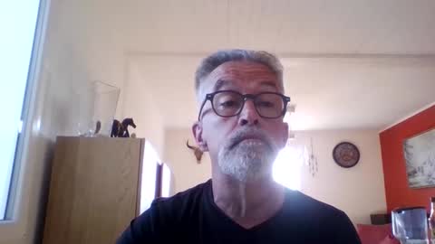 Grybear online show from 05-11-26, 06:19