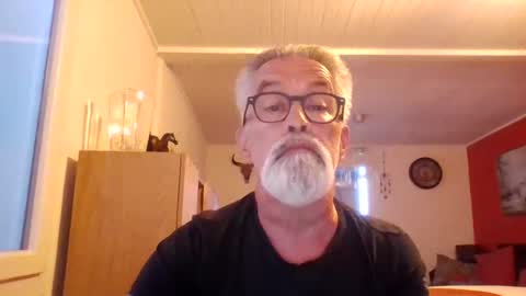 Snapshot of grybear60 chatting on 06-14-26, 03:36 Grybear online show from 06-14-26, 03:36