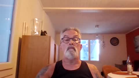 Snapshot of grybear60 chatting on 06-29-26, 07:47 Grybear online show from 06-29-26, 07:47
