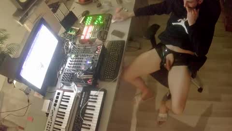 gryzoon online show from 02-20-26, 03:14