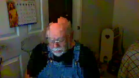 Snapshot of gtnolder60 chatting on 01-12-25, 01:00 Gary online show from 01-12-25, 01:00