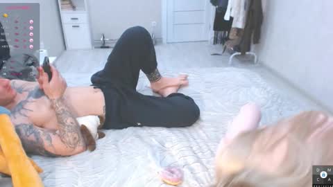 Eva online show from 11-05-25, 06:52