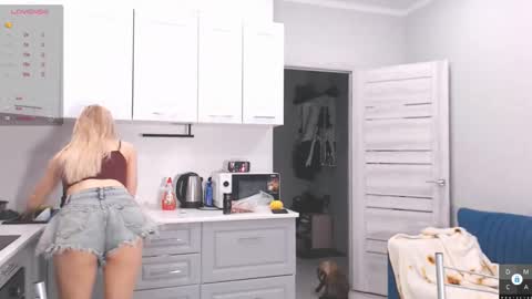 Eva online show from 02-26-26, 11:20