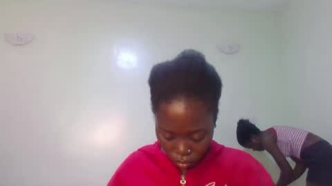 Snapshot of gud_lunah1 chatting on 06-15-26, 12:18 gud_lunah1 online show from 06-15-26, 12:18