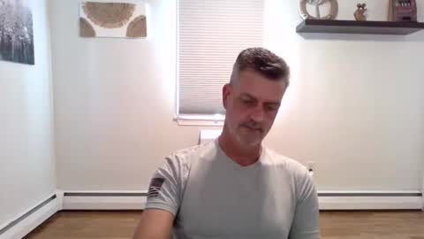 gudguy2025 online show from 10-16-25, 02:40