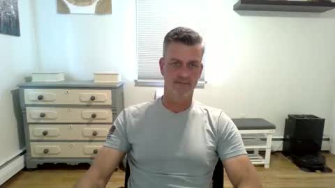 Snapshot of gudguy2025 chatting on 05-21-26, 05:20 gudguy2025 online show from 05-21-26, 05:20
