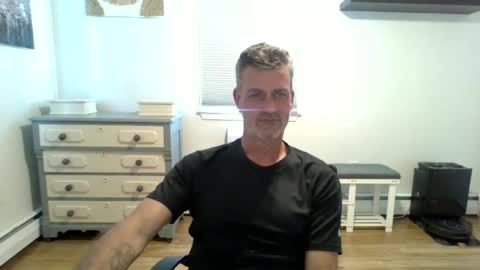 Snapshot of gudguy2025 chatting on 06-14-26, 02:41 gudguy2025 online show from 06-14-26, 02:41