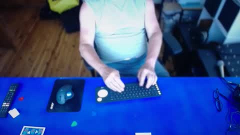 guesswhatigot2 online show from 01-06-26, 07:23