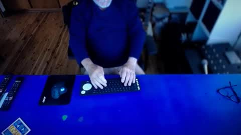 guesswhatigot2 online show from 02-15-26, 01:35