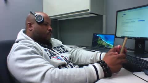 Snapshot of guidedhandstech chatting on 02-07-25, 03:08 guidedhandstech online show from 02-07-25, 03:08