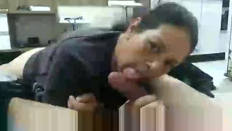 Snapshot of guielika chatting on 05-24-26, 01:43 Guilika online show from 05-24-26, 01:43