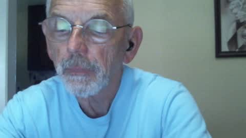 Snapshot of gulfcoast1952 chatting on 12-03-24, 02:16 Roy online show from 12-03-24, 02:16