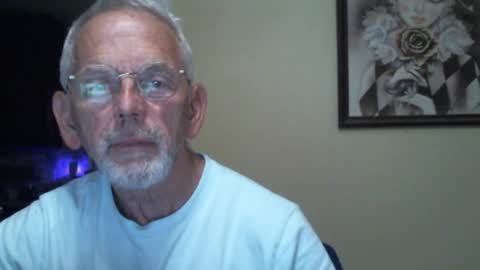 Snapshot of gulfcoast1952 chatting on 12-08-24, 10:25 Roy online show from 12-08-24, 10:25