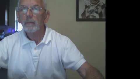 Snapshot of gulfcoast1952 chatting on 10-05-25, 11:02 Roy online show from 10-05-25, 11:02