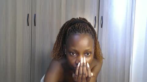 Miss Incredible online show from 12-03-25, 11:08