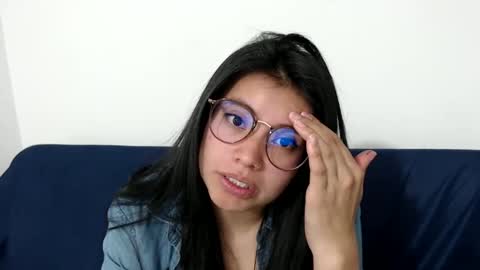 Snapshot of gumball_room chatting on 09-08-25, 08:41 Vane blonde and Hazell black hair online show from 09-08-25, 08:41