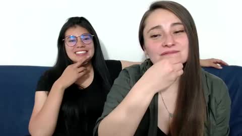 Snapshot of gumball_room chatting on 11-09-25, 11:25 Vane blonde and Hazell black hair online show from 11-09-25, 11:25