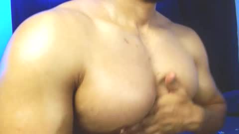 holl latino online show from 11-26-25, 05:08