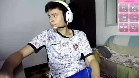 Snapshot of guts1_ chatting on 10-15-25, 02:39 Guts online show from 10-15-25, 02:39