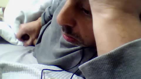 Snapshot of guty50 chatting on 06-13-26, 03:04 guty50 online show from 06-13-26, 03:04