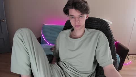 guy_liam1 online show from 12-26-24, 12:59