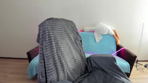 guy_liam1 online show from 01-10-25, 09:02