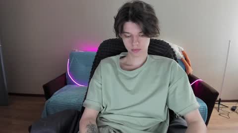 guy_liam1 online show from 01-11-25, 07:06