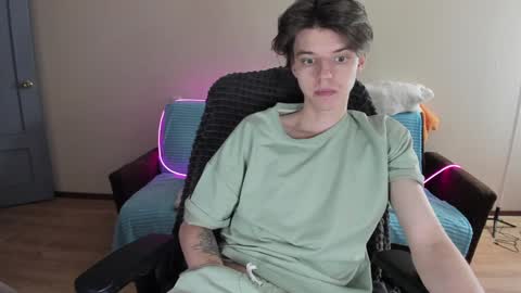 guy_liam1 online show from 01-14-25, 02:11