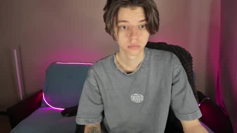 guy_liam1 online show from 02-17-25, 06:20