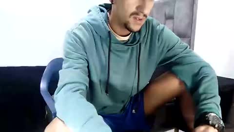 Snapshot of guykarim chatting on 02-18-25, 10:49 karim online show from 02-18-25, 10:49