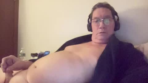 Snapshot of gwashere4u chatting on 12-16-24, 05:17 gwashere4u online show from 12-16-24, 05:17