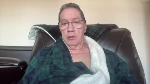 Snapshot of gwashere4u chatting on 03-09-25, 12:53 gwashere4u online show from 03-09-25, 12:53