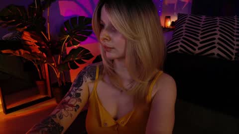 gwenhilton online show from 01-25-25, 09:04