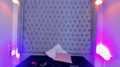 Gyal Smith online show from 05-07-26, 04:18