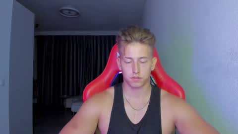 Oliver online show from 11-26-25, 10:00