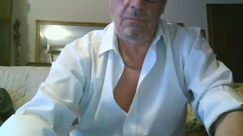 Snapshot of gyrdy chatting on 12-13-24, 04:05 gyrdy online show from 12-13-24, 04:05