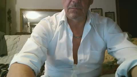 Snapshot of gyrdy chatting on 12-18-24, 04:06 gyrdy online show from 12-18-24, 04:06