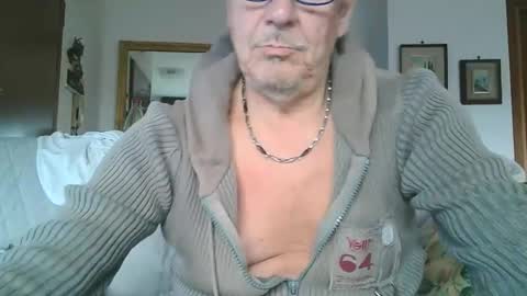 Snapshot of gyrdy chatting on 02-13-25, 04:17 gyrdy online show from 02-13-25, 04:17