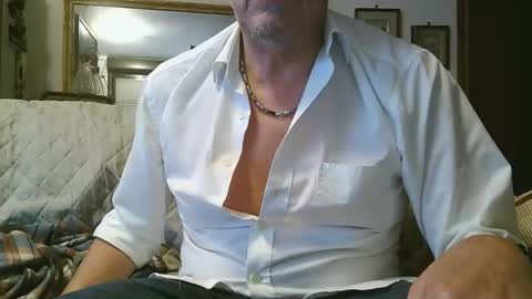 Snapshot of gyrdy chatting on 02-19-25, 06:10 gyrdy online show from 02-19-25, 06:10