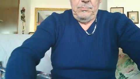 Snapshot of gyrdy chatting on 03-09-25, 01:37 gyrdy online show from 03-09-25, 01:37