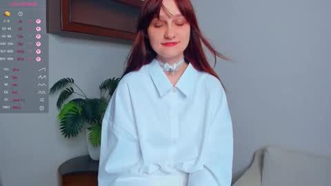 Kelly  Lilly online show from 09-16-25, 06:53