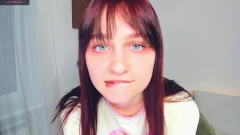 Kelly  Lilly online show from 11-30-25, 06:23