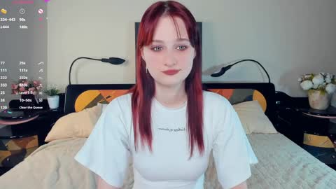 Snapshot of h0lyangel chatting on 05-29-26, 11:47 Kelly Lilly online show from 05-29-26, 11:47