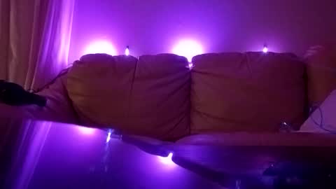 h333th3nz online show from 04-08-26, 07:30