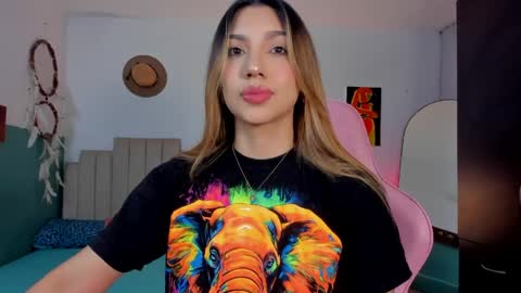 Paulina  online show from 04-11-26, 01:43